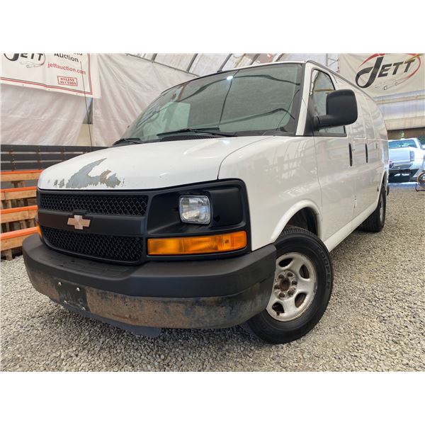 PARKSVILLE - 2008 CHEVROLET EXPRESS WHITE 464534 KMS - D160320