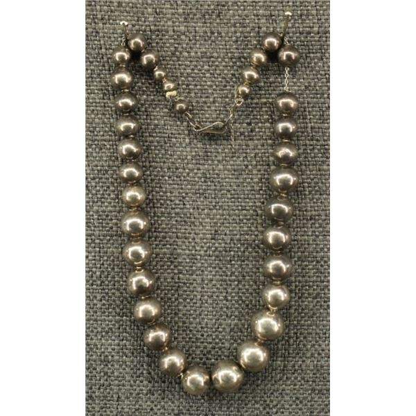 SILVER NECKLACE