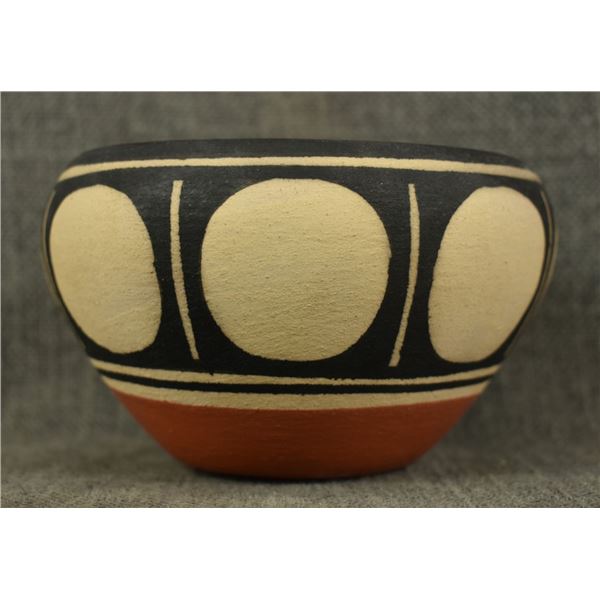 SANTO DOMINGO POTTERY BOWL (ARTHUR & HILDA CORIZ)