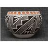 Image 2 : ACOMA POTTERY JAR (REBECCA LUCARIO)