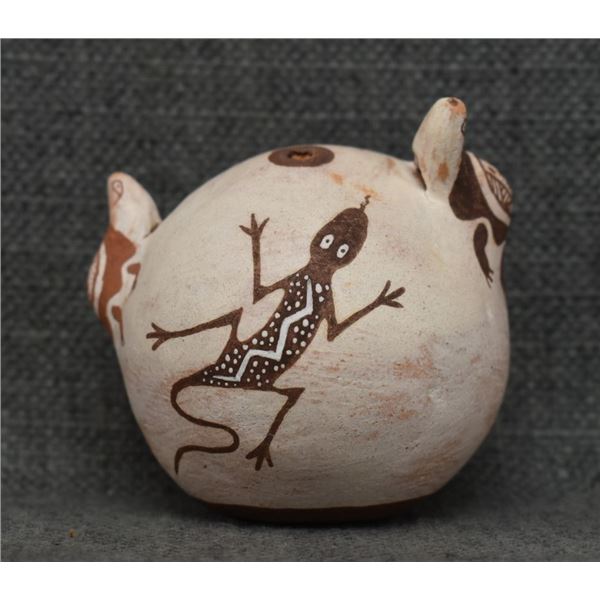 ZUNI INDIAN POTTERY JAR (JOSEPHINE NAHOHAI)