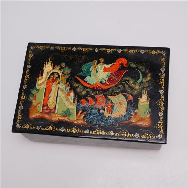 Russian Lacquer Trinket Box with Palekh Magic Carpet Scene