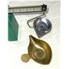 Image 2 : RCBS Scale For Reloading w/ Decanters