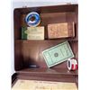 Image 3 : VINTAGE METAL FIRST AID KIT