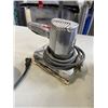 Image 6 : BLACK AND DECKER CIRCULAR SAW, AND 2 SANDERS