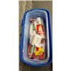 Image 2 : TOTE FULL OF PAPER HOT DRINK CUPS
