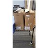 Image 1 : 2 CASES OF WHITE FOOD CONTAINERS - NO LIDS