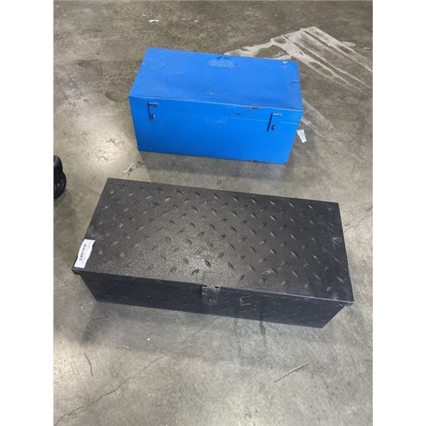 2 METAL BOXES WITH LATCH FOR LOCKING