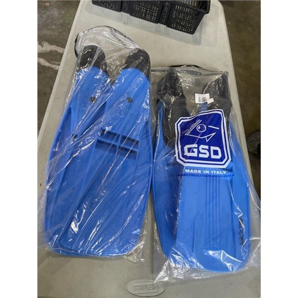 2 PAIRS NEW MADE IN ITALY GSD SWIMMING FINS