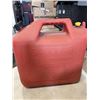 Image 2 : 5 JERRY CANS
