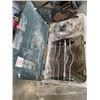 Image 5 : PROPANE CAMP BBQ AND PROPANE COLEMAN STOVE
