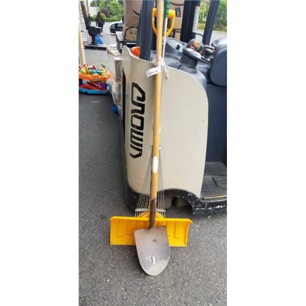 SNOW SHOVEL, SPADE SHOVEL AND RAKE