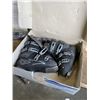 Image 5 : 3 PAIRS OF FIGURE SKATES