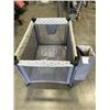 Image 1 : FOLDING PLAY PEN