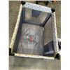 Image 2 : FOLDING PLAY PEN
