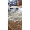 Image 3 : CASE OF PLASTIC MUFFIN SQUARE CLAMSHELL CONTAINERS