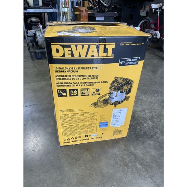 DEWALT 10 GALLON STAINLESS SHOP VAC, WORKING WITH ACCESSORIES
