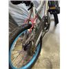 Image 7 : 2 YOUTH BIKES