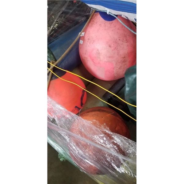3 LARGE FLOATS