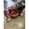 Image 3 : BRIGGS AND STRATON GAS LAWNMOWER