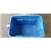 Image 3 : 5 RUBBERMAID TOTES AND LIDS