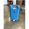 Image 1 : TOTE ALONG 10 GALLON WATER TANK
