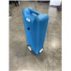 Image 2 : TOTE ALONG 10 GALLON WATER TANK