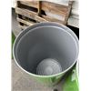 Image 5 : 2 FOODGRADE METAL DRUMS. 200 LITRE CAPACITY EACH