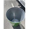 Image 4 : 2 FOODGRADE METAL DRUMS. 200 LITRE CAPACITY EACH