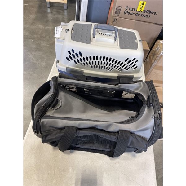 SOFT AND HARD PET CARRIERS