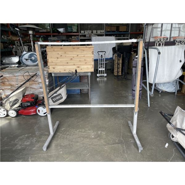METAL UTILITY RACK