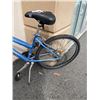 Image 3 : BLUE SCHWINN BIKE