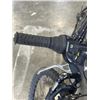 Image 3 : BLACK DIADORA BIKE