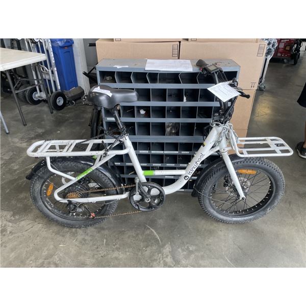 WHITE ISINWHEEL BIKE