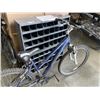 Image 4 : BLUE SCHWINN BIKE