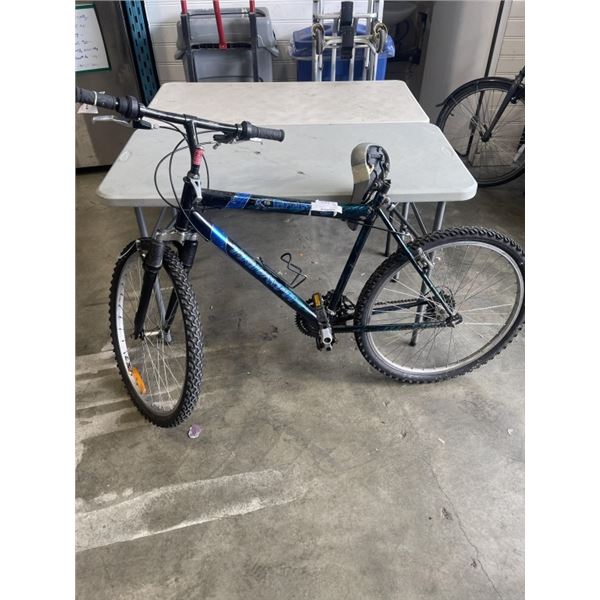 BLUE/ BLACK TRIUMPH BIKE