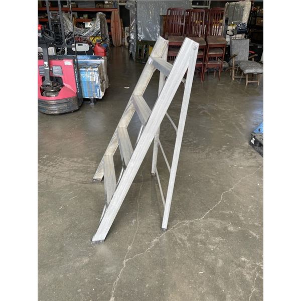 4FT  A-FRAME LADDER