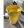 Image 3 : BLIZ POUR N STOP DISPENSER AND PLASTIC DRUM (200 LITRE CAPACITY) NO LID