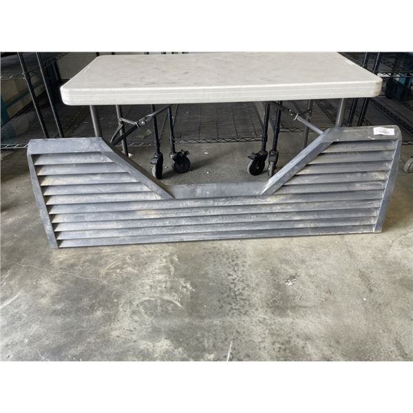 5TH WHEEL LOUVERED TAILGATE