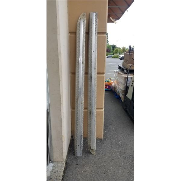 CHECKER PLATE BED RAILS 84 INCHES