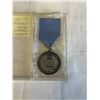 Image 1 : 1967 BRITISH COLUMBIA HONOURS CANADIAN PIONEERS MEDAL