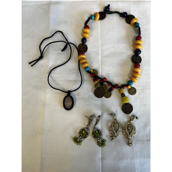 2 PAIRS OF DANGLE RHINESTONES EARRINGS, UNIQUE BEADS AND COINS NECKLACE AND ROSE QUARTZ W/ BLACK COR