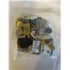 Image 2 : BAG OF VINTAGE COLLECTOR PINS