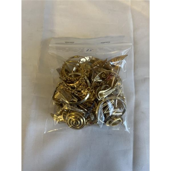 BAG OF GOLD PLATED JEWELRY AND PARTS