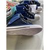 Image 4 : 2 NEW TRANSFORMER KIDS SHOES SIZE 31 AND 32