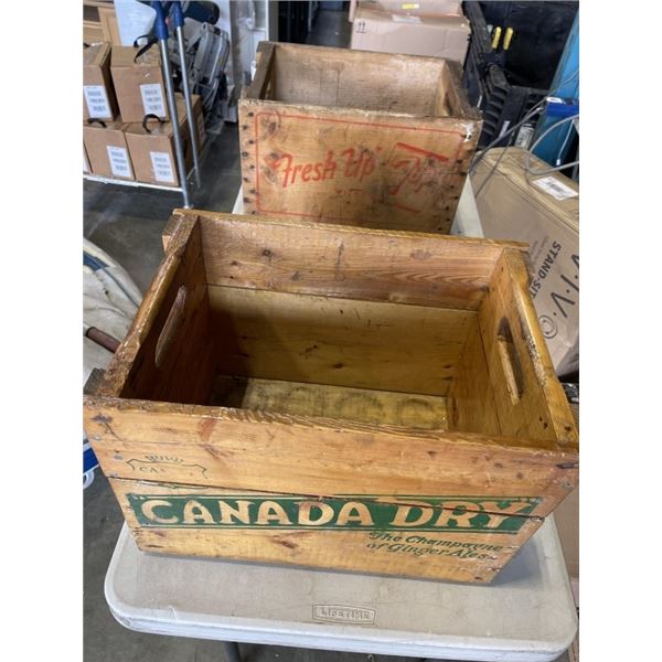 2 VINTAGE SODA CRATES - CANADA DRY AND 7UP