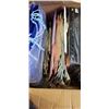 Image 5 : 2 BOXES OF GIFT BAGS AND BIN OF PARTY STREAMERS