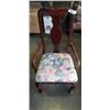 Image 6 : MAHOGANY QUEEN ANNE TABLE WITH EXTENSION LEAF AND 6 CHAIRS