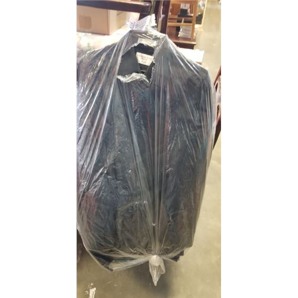 10 MENS MEDIUM BLACK DRESS SHIRTS, DEVIN MICHAEL