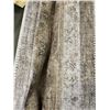 Image 2 : AREA RUG APPROX 6 x 8 FOOT